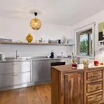 Escape House In