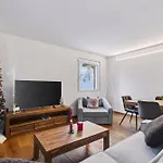 Escape House In *