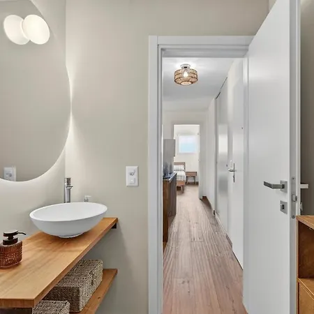 Escape House In